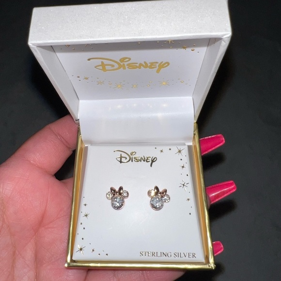 🆕 Minnie Mouse sterling silver earrings - Disney collection